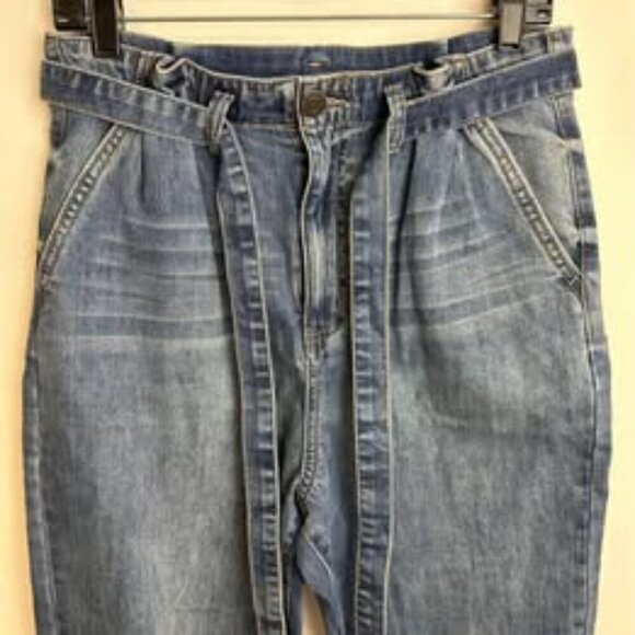 Denim Mom Jeans High Rise Size 11 with belt side pockets#0474 - Picture 3 of 6